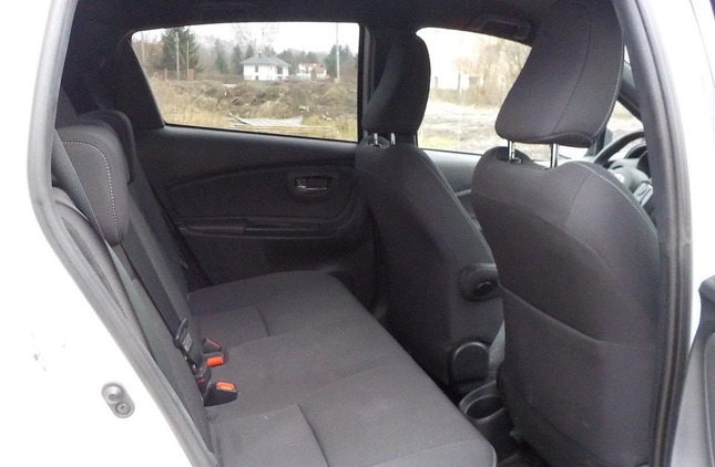 Toyota Yaris cena 32900 przebieg: 49871, rok produkcji 2019 z Stąporków małe 436